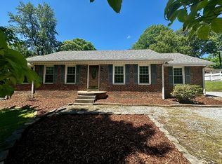 1026 Highland Dr, Dickson, TN 37055