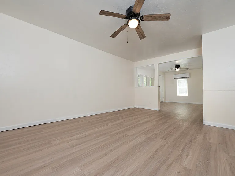 806 N Union Ave — Photo 9