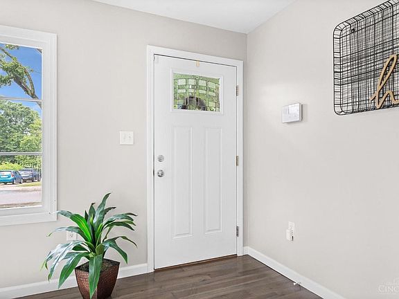 5th image of 94 Woodland Dr