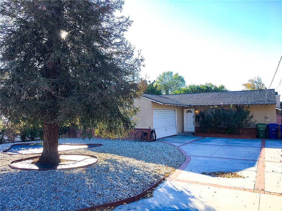 2nd image of 7537 Zelzah Ave