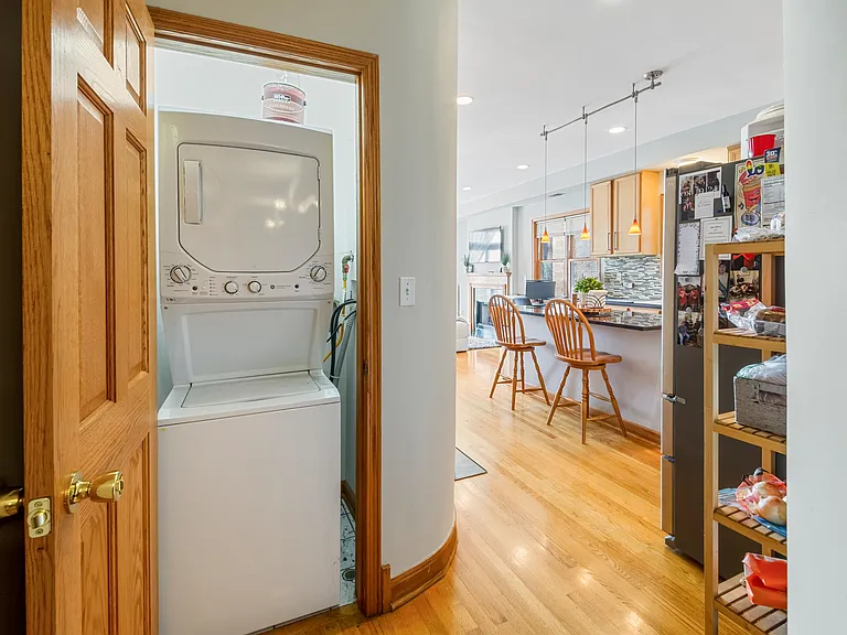 1954 W Diversey Pkwy #3W — Photo 9