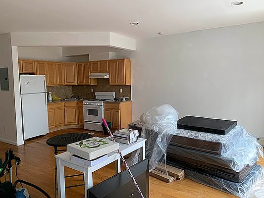 2nd image of 20-20 Steinway St #3