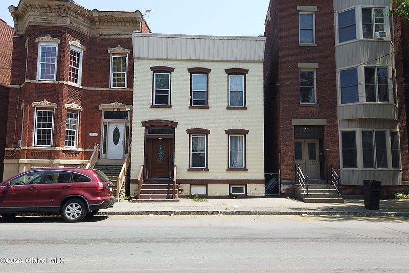 2nd image of 3324 6th Avenue
