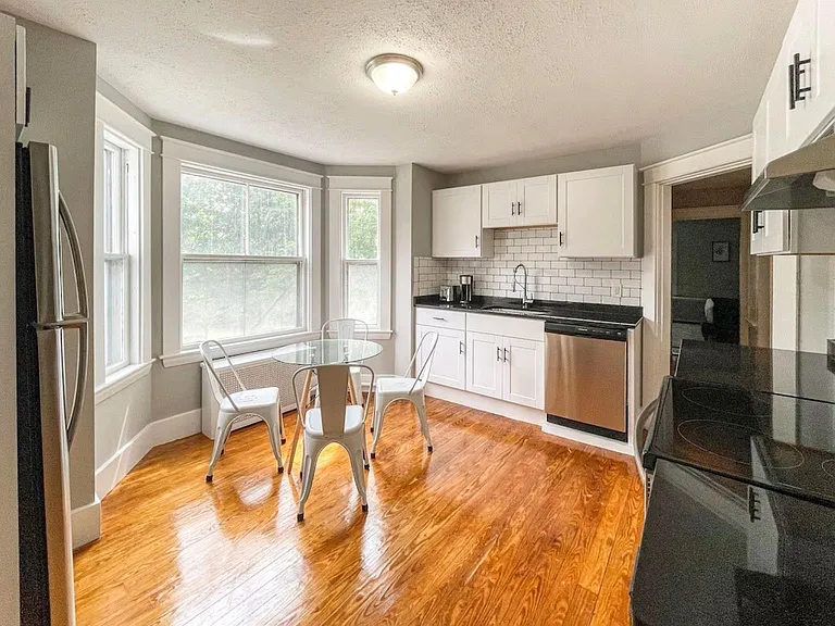 86 Exeter Rd #A — Photo 6