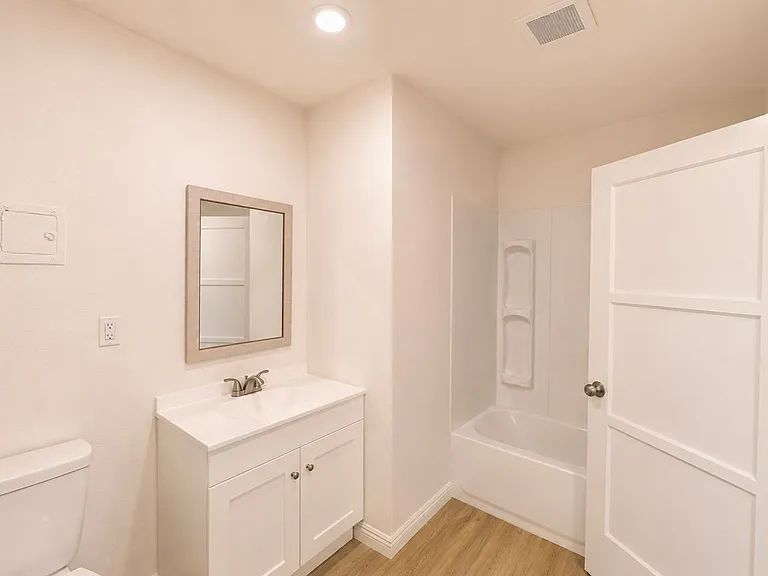 4723 Arlington Ave — Photo 16
