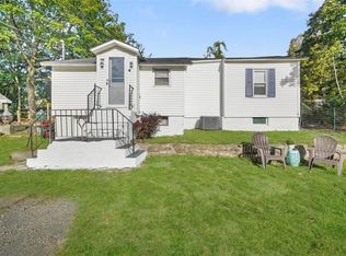 11 Grove Pl, Fort Montgomery, NY 10922