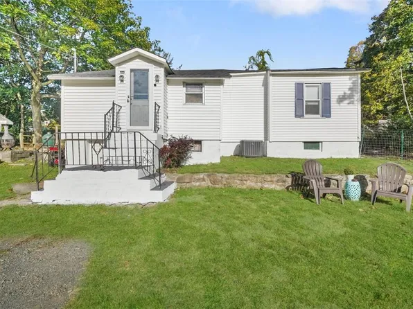 11 Grove Place, Fort Montgomery, NY 10922