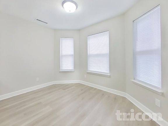 4th image of 2832 Redland Ln