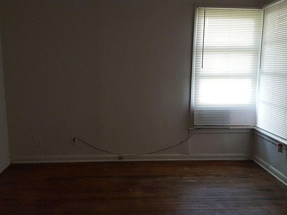 4th image of 1403 Glen Garden Dr