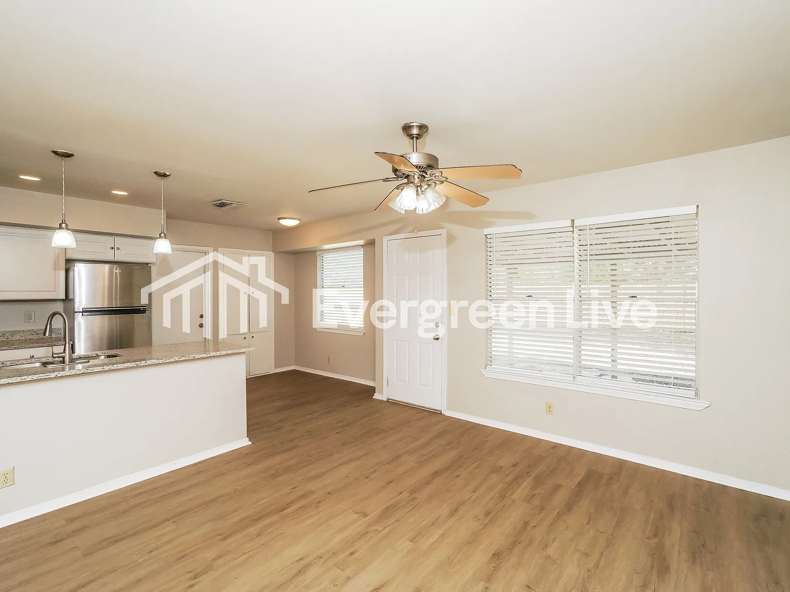 3 bed, 2.0 bath, 1265 sqft, $1,345 — Photo 3