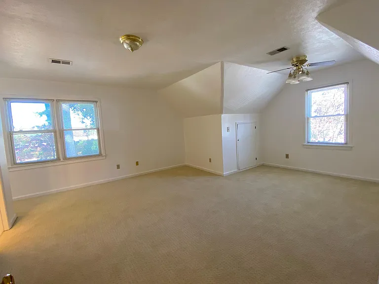 3013 Eglantine Ct — Photo 26