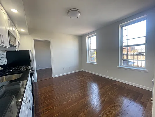 Rented by Oxford Property Group | media 11