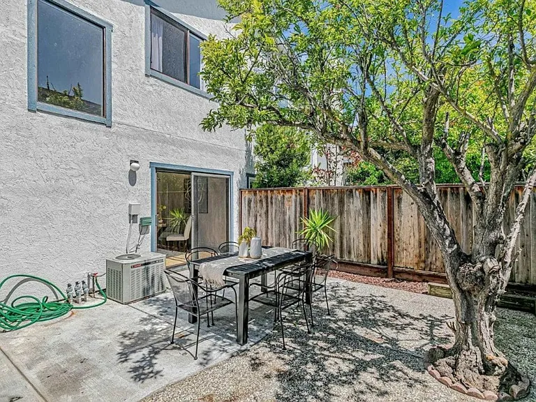 4772 Mendocino Ter — Photo 28