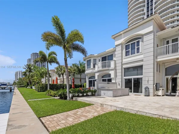 21103 NE 38th Ave, Miami, FL 33180