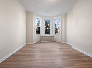 308 E 8th St #1, Brooklyn, NY 11218