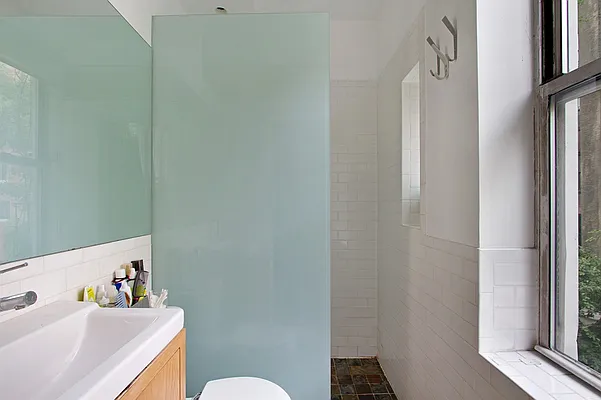 Sold by Corcoran | media 21