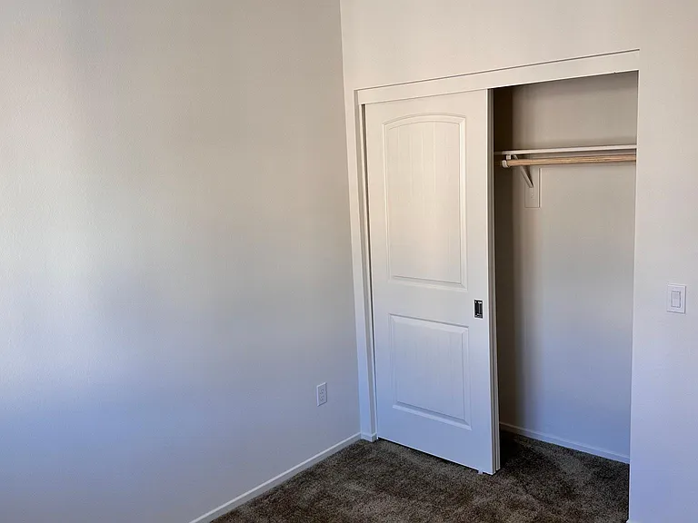 1809 Julia Way — Photo 6
