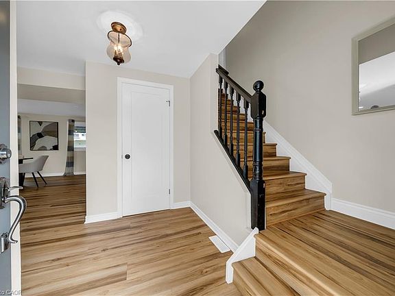 2nd image of 26 Peachtree Cres