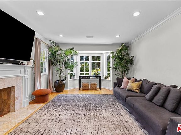 4th image of 1829 Stearns Dr