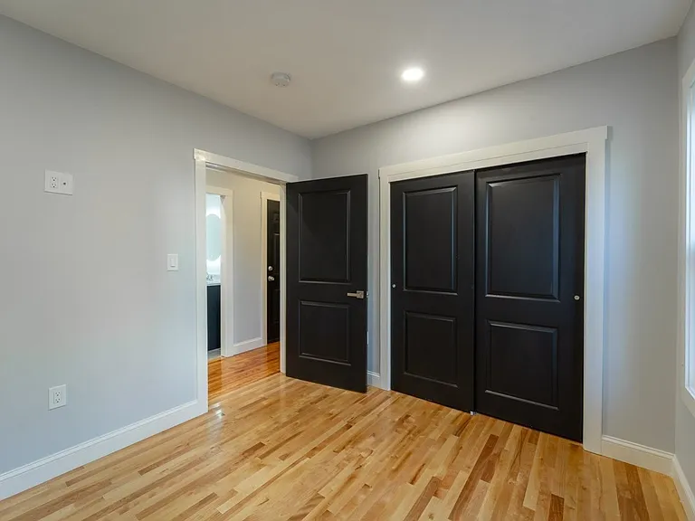 72 Florence St #1 — Photo 10
