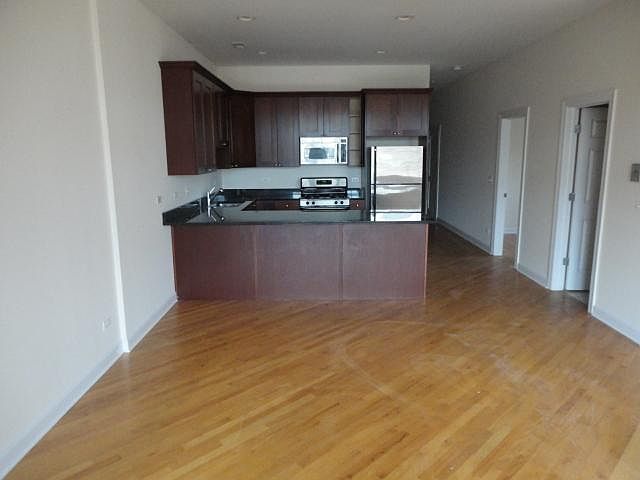 1st image of 1438 W Belmont Ave Fl 4th