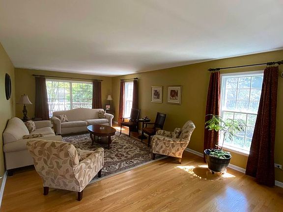 3rd image of 357 Roberts Rd