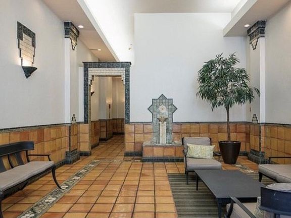 3rd image of 526 1st Ave S APT 422