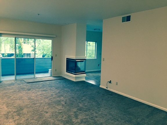 2nd image of 478 S Murphy Ave APT 103