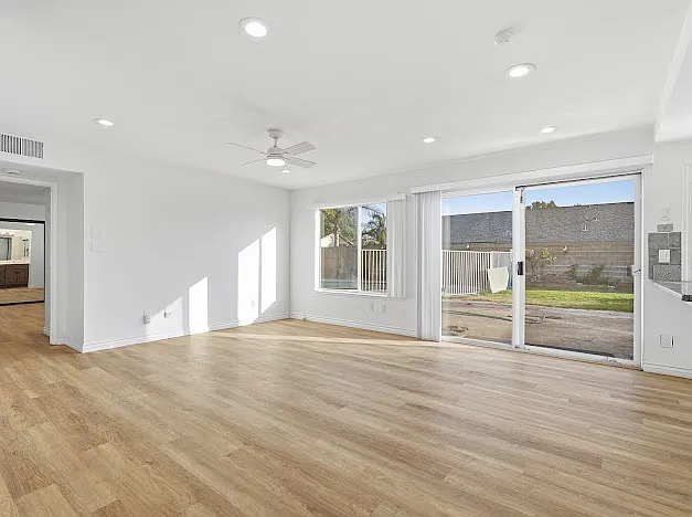 2084 N Palm Ave — Photo 9