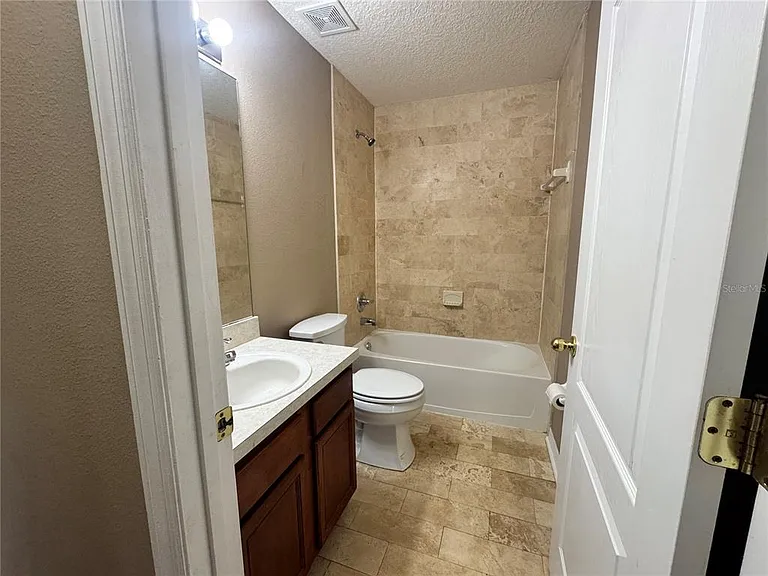 918 Cork Oak Ln — Photo 7