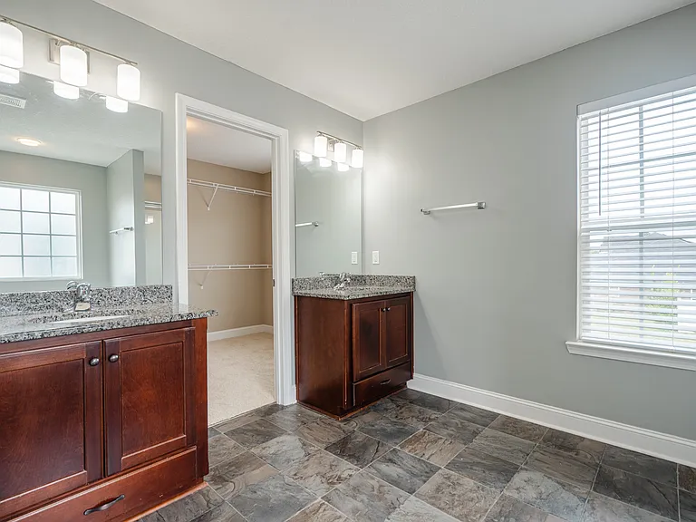 717 Highgrove Ct — Photo 41