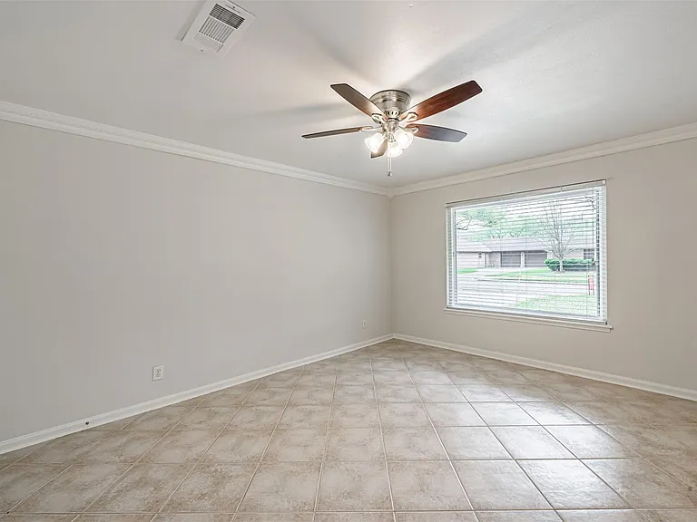 124 Dogwood St — Photo 6