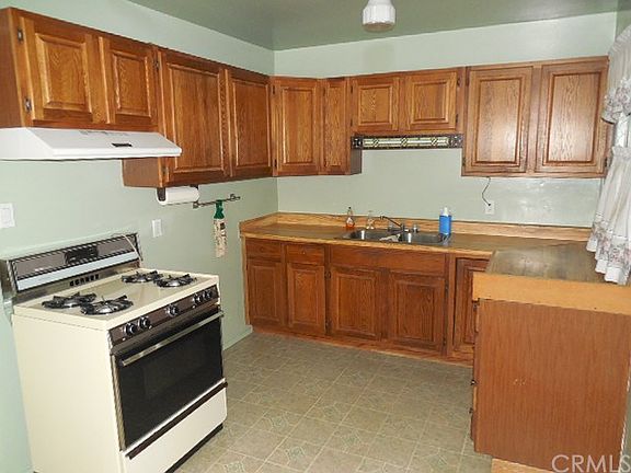 2nd image of 5444 N Traymore Ave