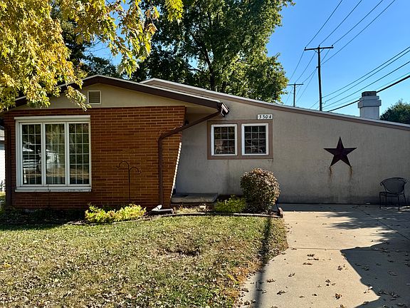 2nd image of 3304 N Pauline Ave