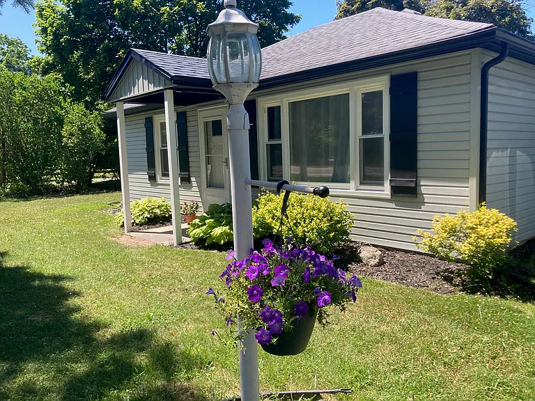 1463 Lake Rd — Photo 8