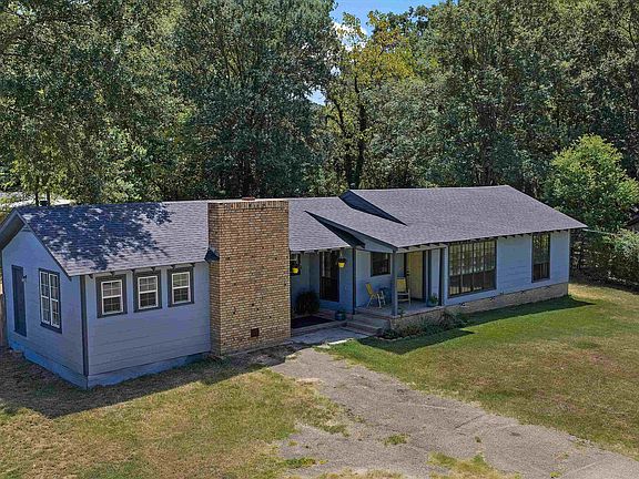 3rd image of 14 Linwood Dr