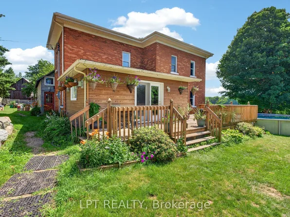 1268 Goshen Rd, Horton, ON K7V 3Z4