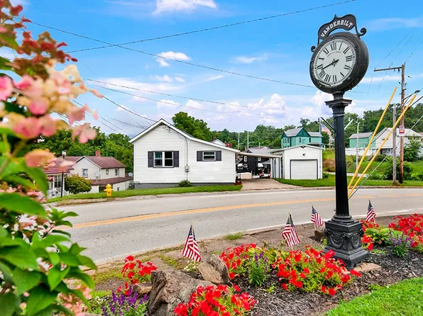 843 Main St, Vanderbilt, PA 15486