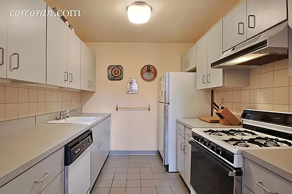 Sold by Corcoran | media 12