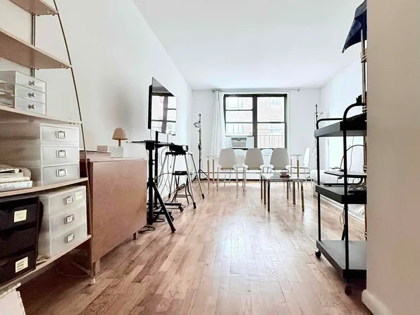 229 East 29th Street image 1 of 14