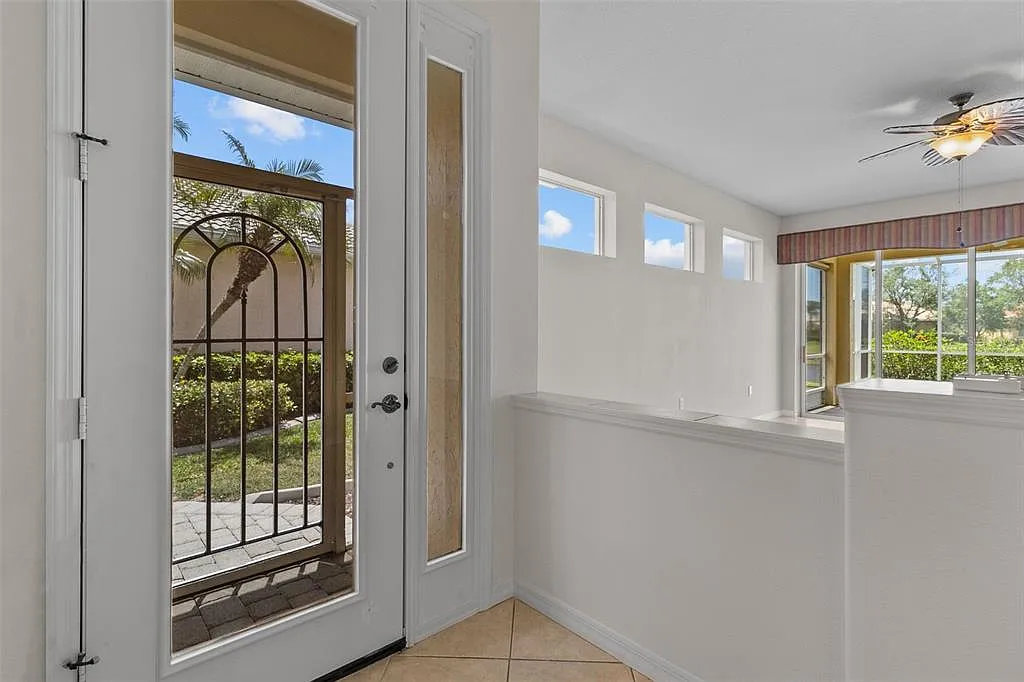3 bed, 2.0 bath, 1654 sqft, $2,200 — Photo 4