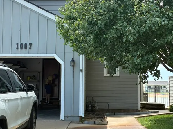 1007 N Lakewind St, Wichita, KS 67212