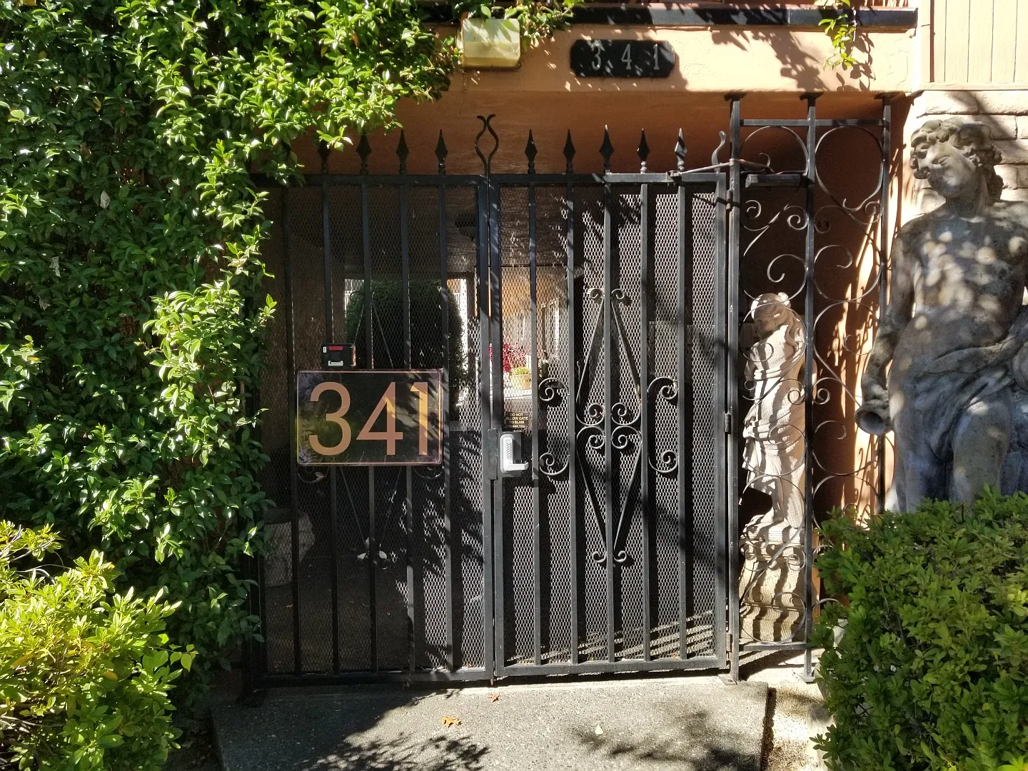 2 bed, 730 sqft, $2,450 — Photo 3