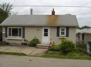 105 E Park Ave, Runnells, IA 50237