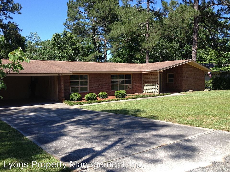 1st image of 110 Fairway Cir
