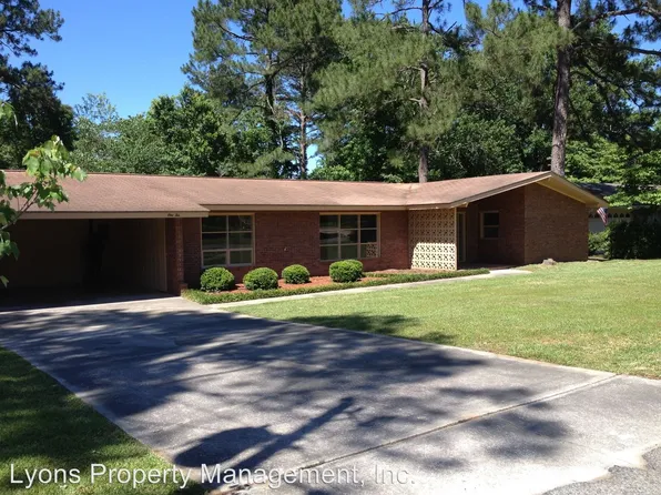 110 Fairway Cir, Valdosta, GA 31605