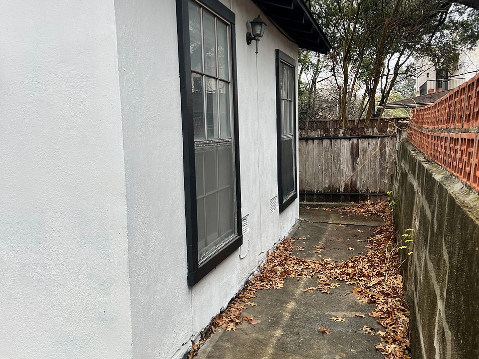 1st image of 1031 Shook Ave #3