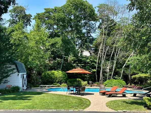 264 Hempstead Avenue, Rockville Centre, NY 11570