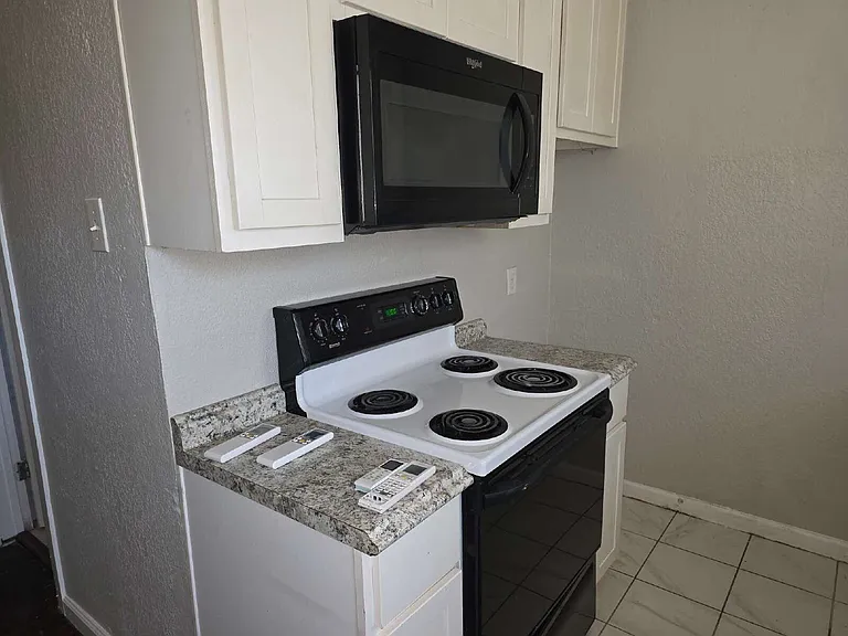 3910 Polly St #103 — Photo 3