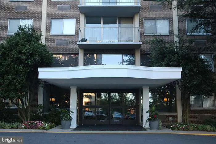 2059 Huntington Ave #1615 — Photo 27